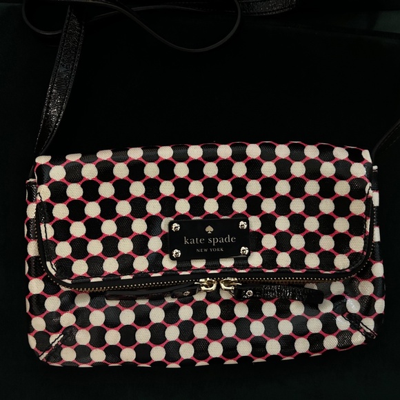 Kate Spade Dundee Drive Alec Flap Pocket Crossbody - Picture 1 of 4